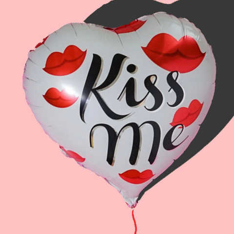 Kiss Me Balloon